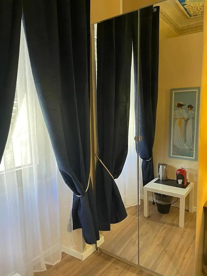 Domus La Foce Hotel Genua 2*,  Włochy
